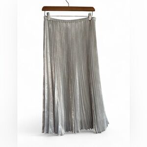 Bella Dahl Pleated Silver Midi Skirt Size Medium Like New!